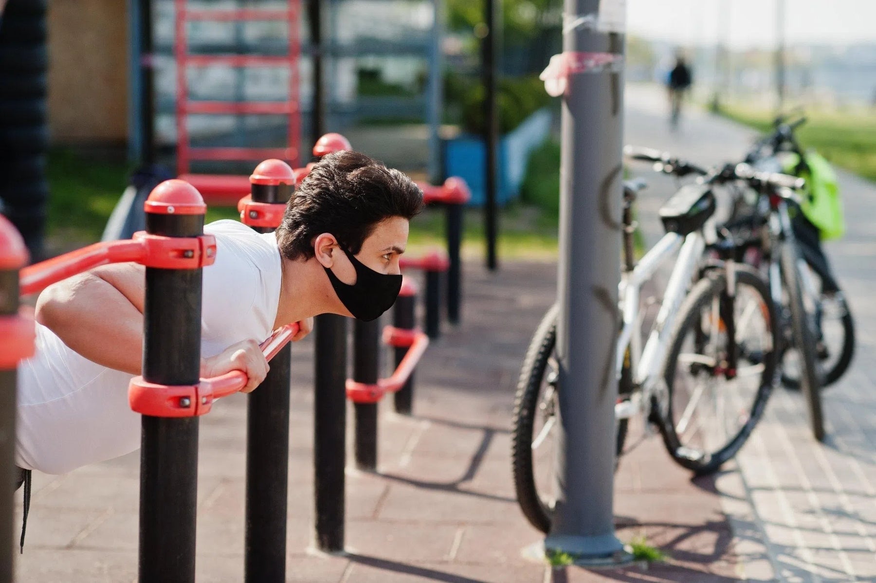 Disposable Masks vs. Surgical Masks vs. Respirator Masks